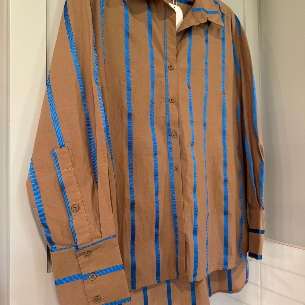 Ribbon Stripe Button Down Shirt in Mocah